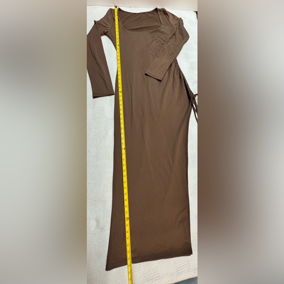 Elegant Brown Long Sleeve Dress - Picture 13 of 15